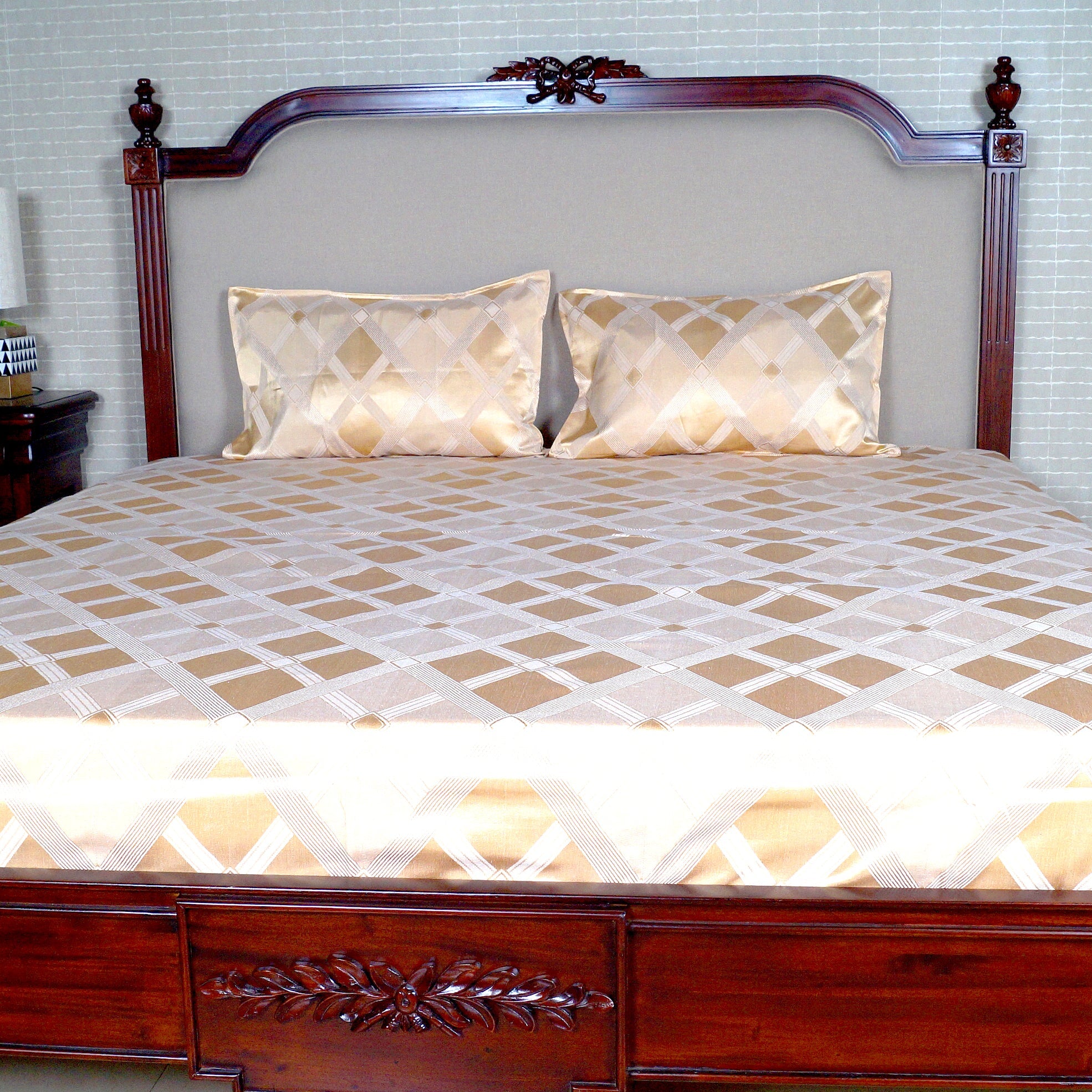 OONA Bed Cover Cremica 1-4 90X108 Inch 3 Pc OONA