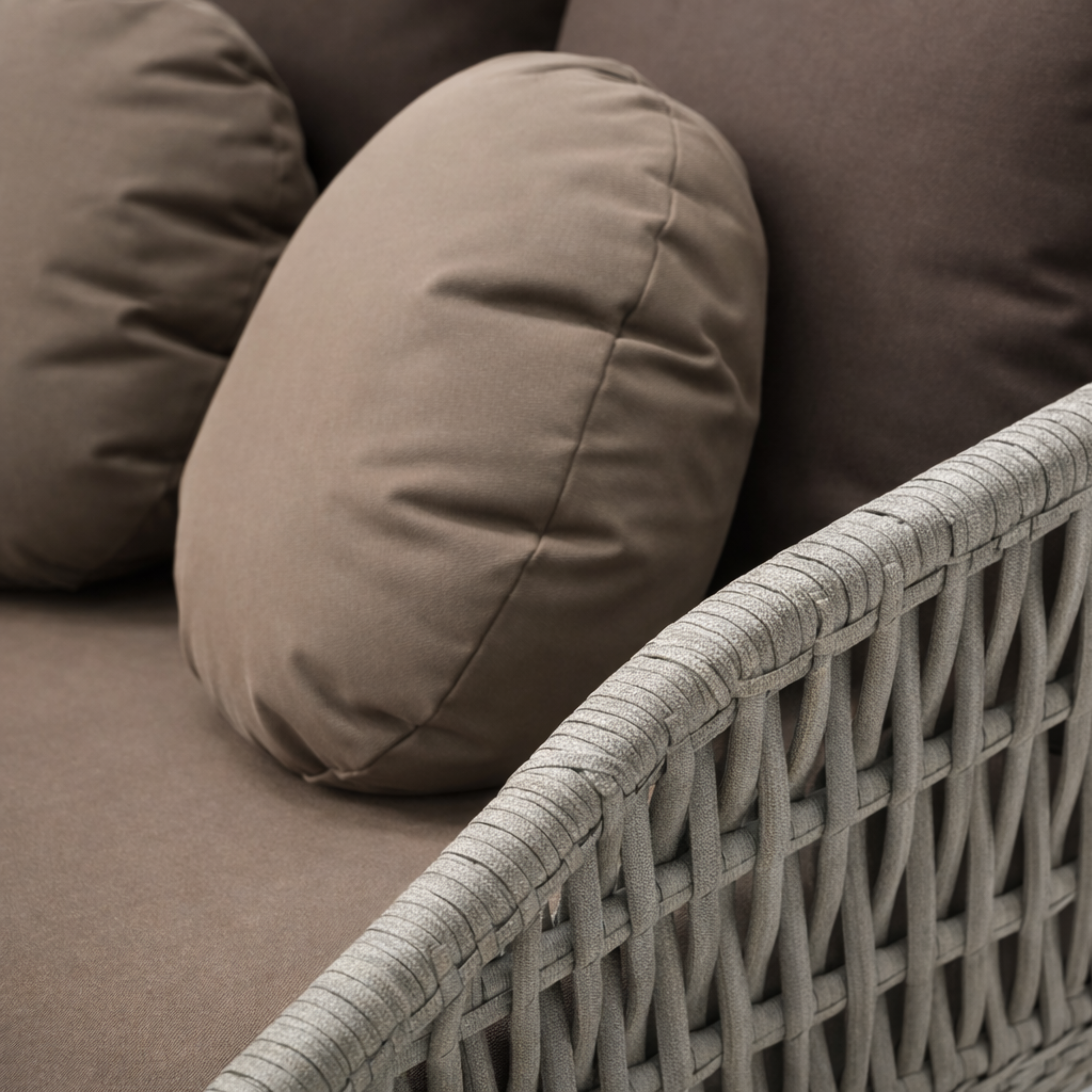 ARENA Outdoor Poolside Bed MPOS 151 Weaving Of Braid With Cushio ARENA