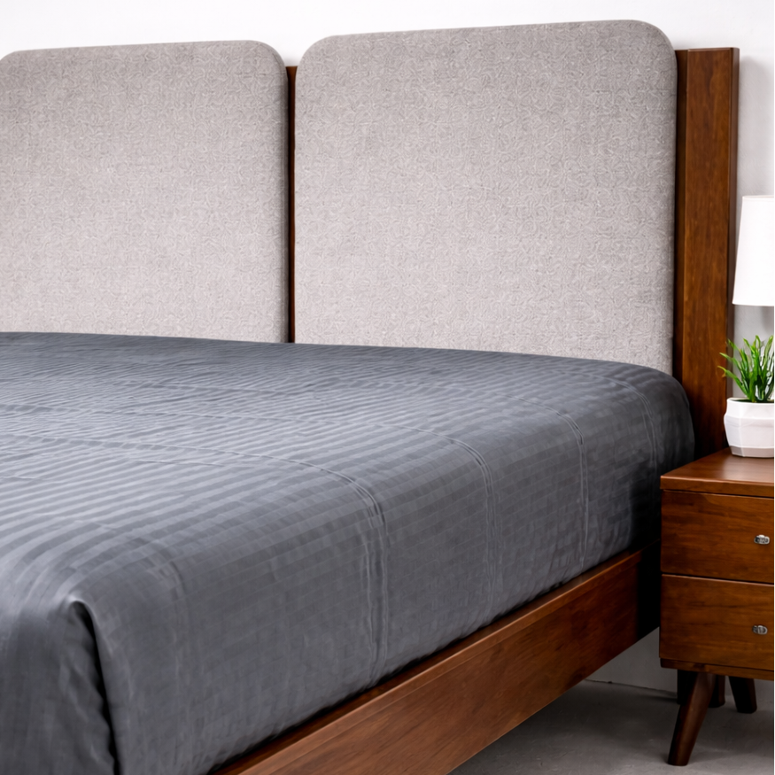 ARENA BED LANCASTER WALNUT WITH CUSHION SILVER ARENA
