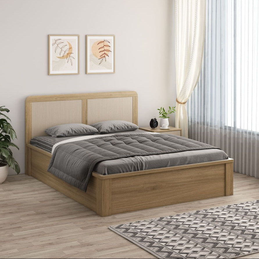 SW KING BED CLEO WITH 3/4 LIFTON STORAGE - SANTANA OAK & BAMBOO SPACEWOOD