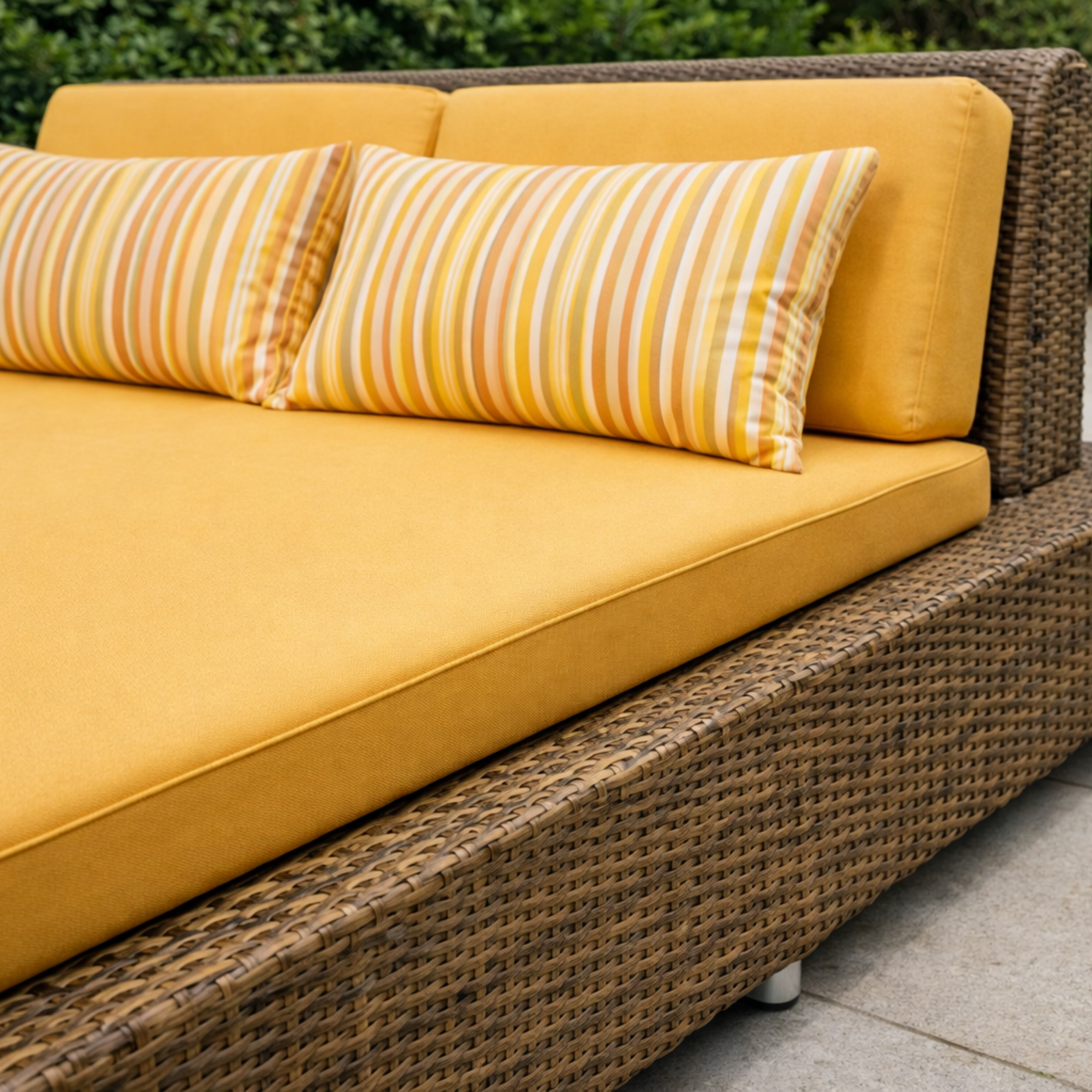 Arena Day Bed Rehau Wicker Agora Cushion ARENA