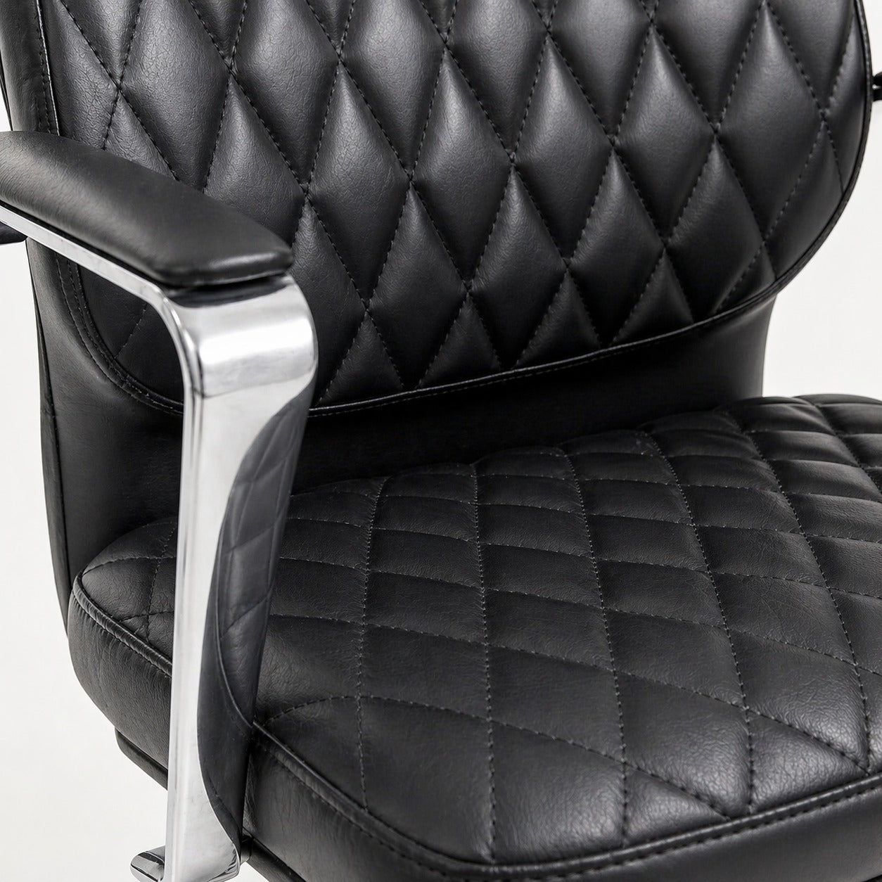 ARENA EXECUTIVE CHAIR KRISS KROSS BLACK HB  REVOLVING ARENA