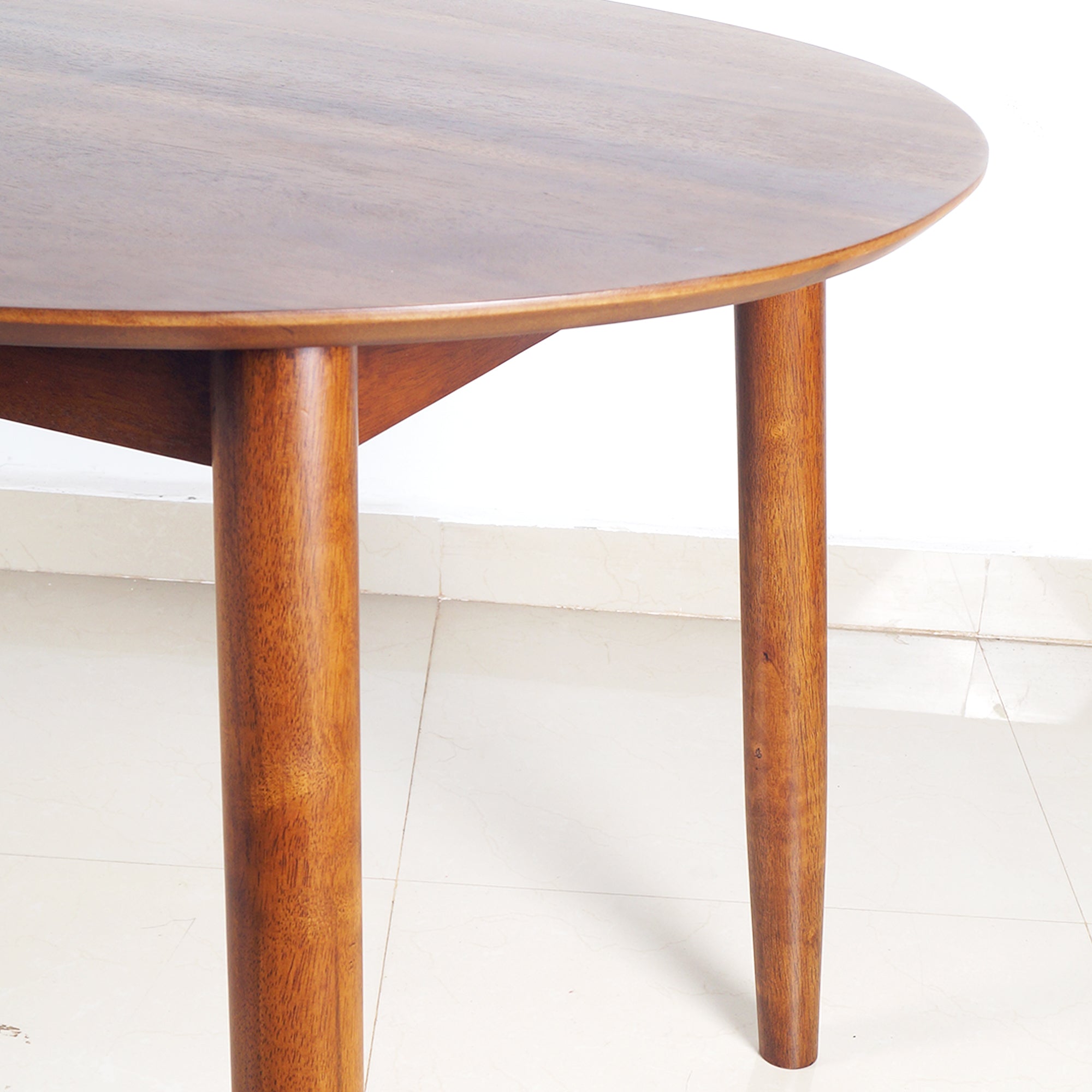 ARENA Top Oval Shape Dining Table